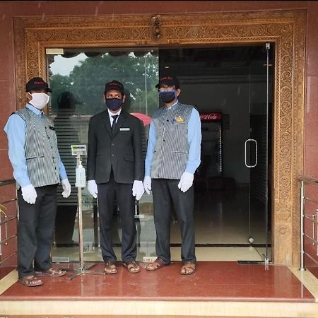 Hotel Sharada International Udupi Exterior foto