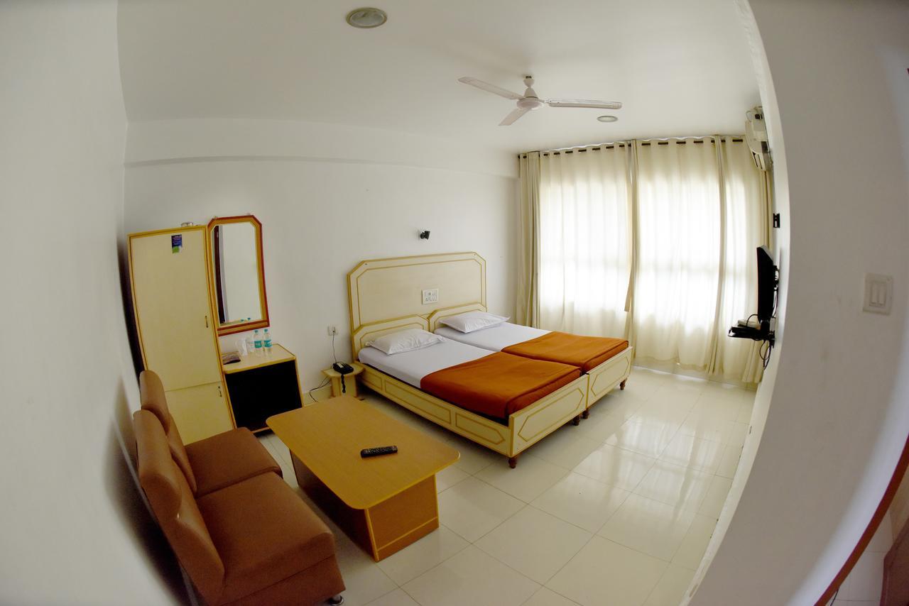 Hotel Sharada International Udupi Exterior foto