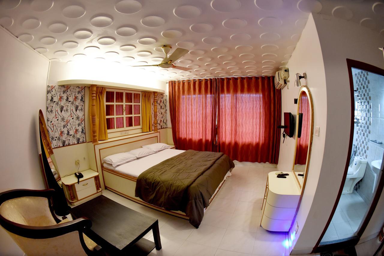 Hotel Sharada International Udupi Exterior foto